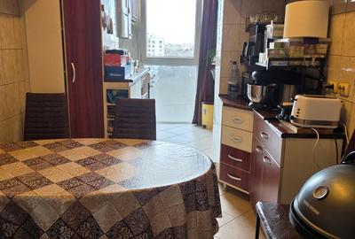 Titan, 10 minute metrou, la parcul Brancusi, pe Constantin Brancusi - 3