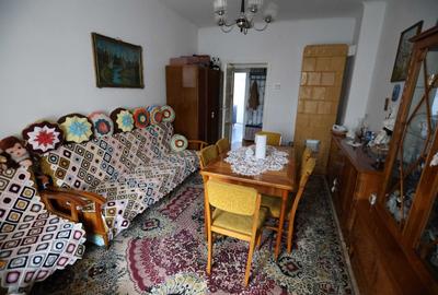 Apartament 2 camere decomandat, zona Ciucas - 1