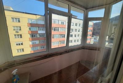 Apartament de vanzare, 3 camere, semidecomandat, 64 mp,  Cod 160595 - 12