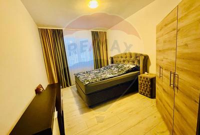 Apartament - Prima inchiriere - 3 camere si balcon - zona Hipodrom - 3