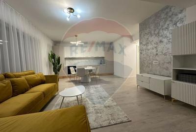 Apartament cu 3 camere semidecomandat, mobilat în Nord