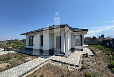 Casă individuală cu 4 camere în Micești