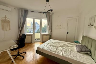 Apartament cu 5 camere decomandat, mobilat în Cișmigiu