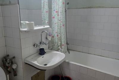 Vand  apartament 3 camere, et. 6/7, Calea Bucuresti, Piata Centrala - 7