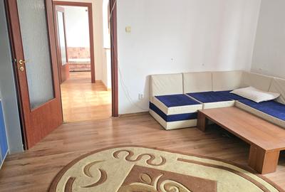 Vand apartament 3 camere in Deva, zona Piata Victoriei, etaj 3, mobilat - 2