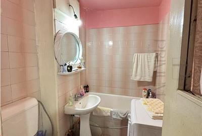 DAMBOVITA - 2 CAMERE - BLOC IZOLAT - ETAJ INTERMEDIAR - DE RENOVAT - 4