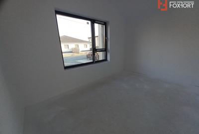 Duplex modern cu 5 camere si 2 bai in Ghiroda - 6