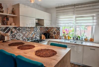 Vila 14+ camere 970mp, teren 1045mp, pt ninim 2 familii, mobilata/utilata, 2 gar - 22