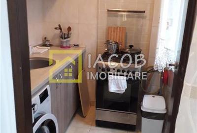Apartament cu 3 camere, zona Milcov, Bacau - 9