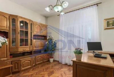 Vila cu farmec aparte si gradina superba in zona centrala - 4
