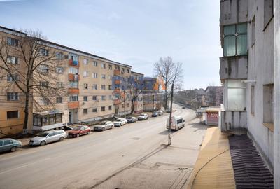 Apartament spațios cu 4 camere - renovat modern, mobilat și utilat - 15