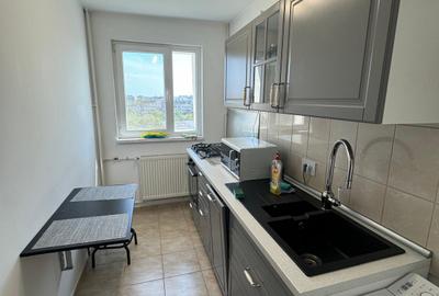 Drumul Taberei - Metrou Favorit, 65 mp, renovat, bloc reabilitat termic. - 2