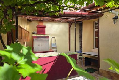 De închiriat apartament cu 2 camere în centru, pe Tudor Vladimirescu - 17