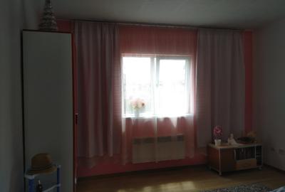 Vand sau schimb casa la tara cu apartament 2...3 camere in Bucuresti. - 6