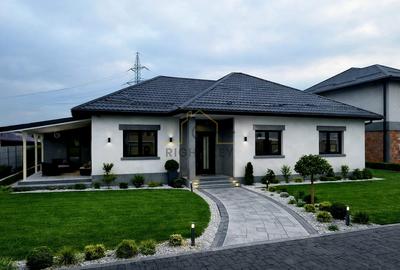 Casă individuală cu 4 camere în Bâcu