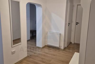 Apartament cu 3 camere decomandat, mobilat în Ștrand