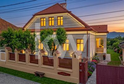 Proiect de restaurare langa Cetatea Prejmer,  casa si teren de 5.458 mp - 1