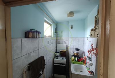 Apartament cu 3 camere de vânzare - Reghin Pomilor - 2