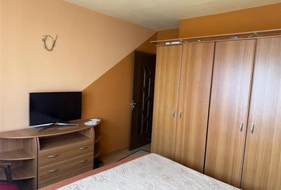 Apartament cu 4 camere zona  9 Mai - 10