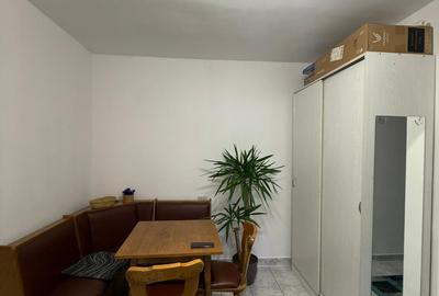 Ap 2 cam decom, mobilat clasic+utilat, et. 1, 54 mp, zona Parang Manastur - 9