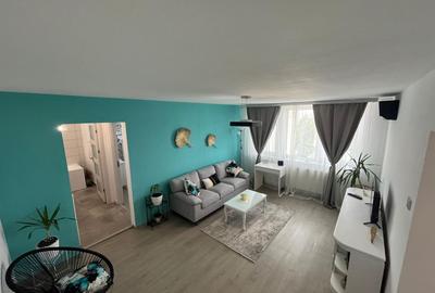 Apartament cu 2 camere semidecomandat, mobilat în Tomis II
