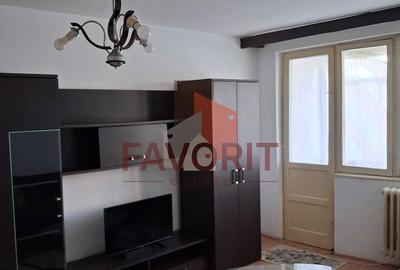2 camere | centrala proprie | boxa | mobilat si utilat | zona excelenta | - 1