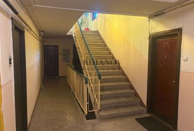 Apartament cu 3 camere - Centrală proprie - Metrou Apărătorii Patriei - 15
