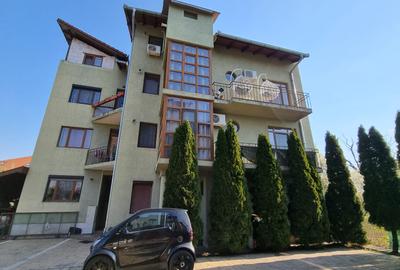 Apartament 2 camere semicentral cu parcare