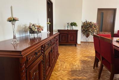 Apartament cu 3 camere ultracentral etajul trei - 2