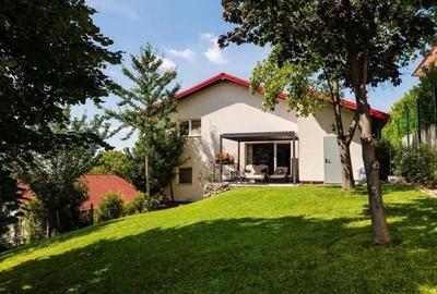 Casă individuală cu 5 camere în Podgoria