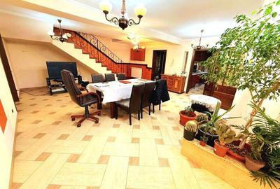 Cauți o casă mare sau spațiu pentru business? Aici le ai pe ambele! - 1