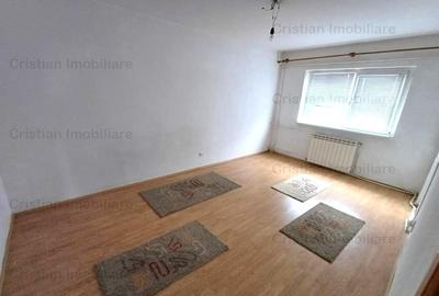 Ultracentral  2 cam ARATA BINE confort 1 Decomandat zona Calarasi - 1