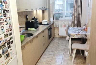 Apartament cu 2 camere decomandat în Florești