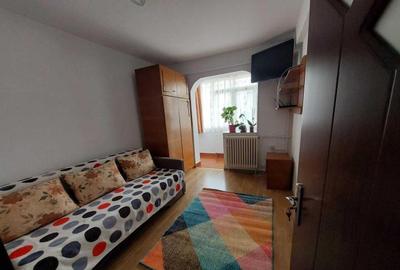 Apartament 3 camere de vanzare zona Casa de Cultura - 3