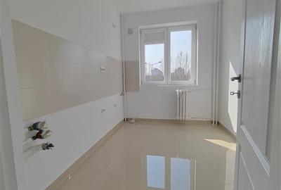 Apartament 2 camere etaj 2/4 - Metrou 1 Decembrie - Titan - 4