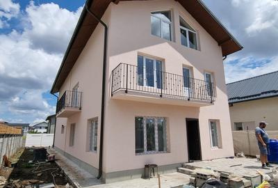Duplex cu 4 camere în Măgurele
