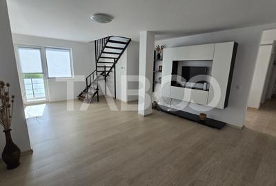 Apartament cu 3 camere decomandat, mobilat în Tilișca