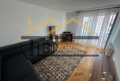 Apartament cu 3 camere decomandat în Tudor