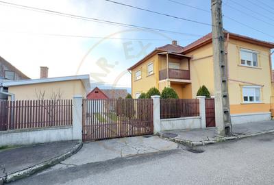Casa 4 camere P+1, Teren 433 mp - Str. Cornului - Carei - 1