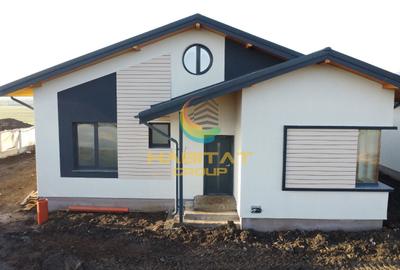 Casă individuală cu 4 camere în Frumușani