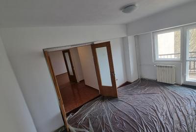 Apartament 3 camere, et.2, Bd. Unirii 59 stradal (Banca Transilvania), Sector 3 - 8