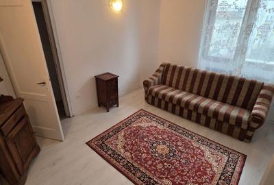 Central str. Doamnei apartament 3 cmaere de inchiriat - 1