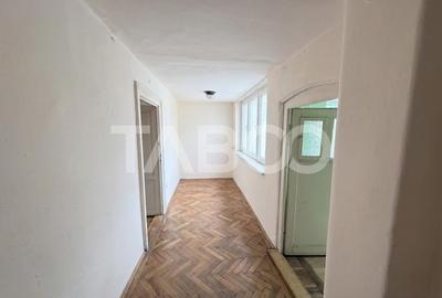 Apartament 3 camere 78 mp utili acces auto in curte Strada Dealului - 6