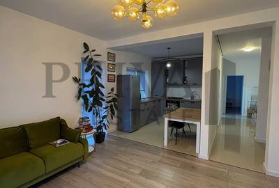 Apartament cu 2 camere semidecomandat, mobilat în Dumbrăvița