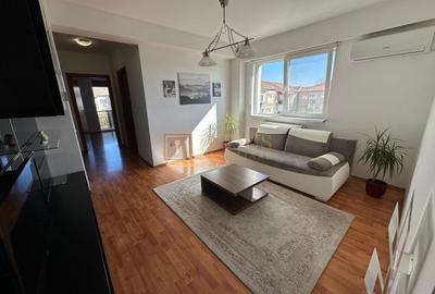 Apartament cu 3 camere decomandat, mobilat în Torontalului