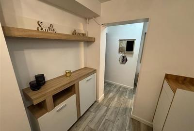 Apartament cu 2 camere decomandat, mobilat în Est