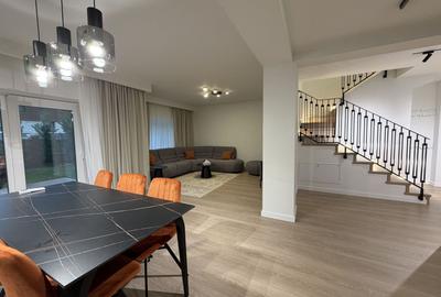 Vila semimobilata  cu 3 dormitoare, piscina exterioara, complex - 1