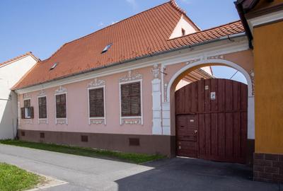 Casă Săsească Autentică cu Șură Impresionantă în Cristian – Teren 2729mp - 5