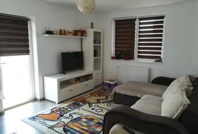 Apartament cu 3 camere decomandat, mobilat în Cetate