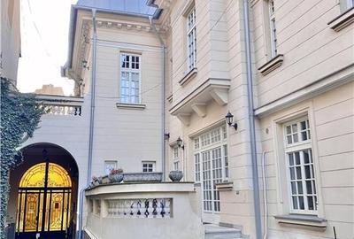Vanzare vila interbelica reconsolidata si renovata in zona Armeneasca - 11